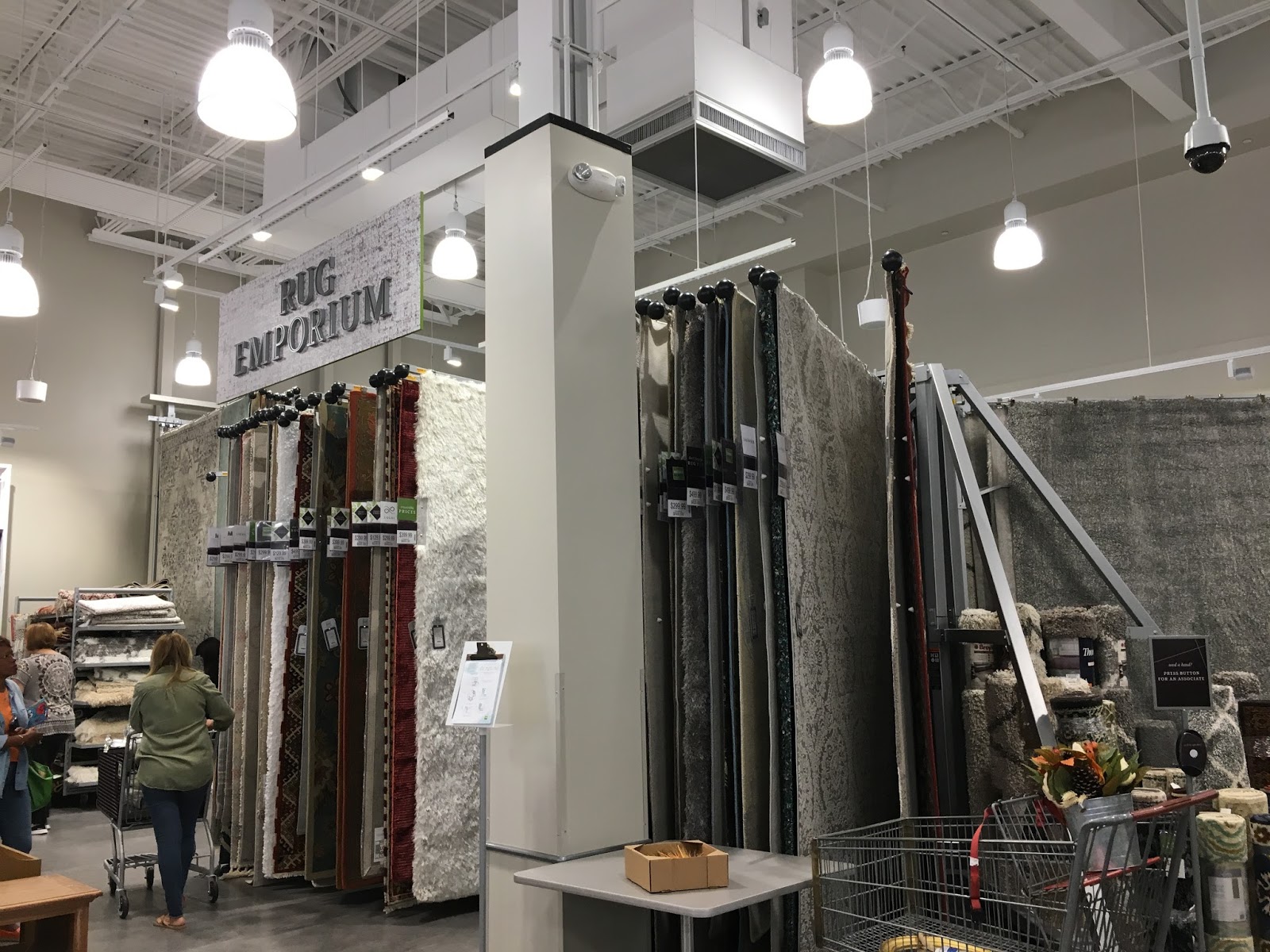 A Peek Inside a New Homesense Store! Calypso in the Country