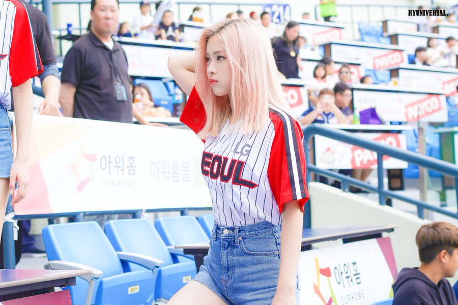 취향저격하던 날의 있지 ITZY 류진 분위기 모음.jpgif | 인스티즈