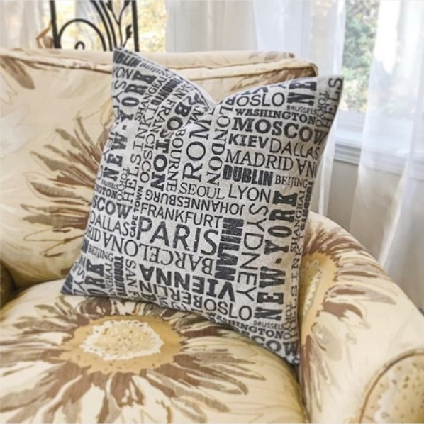 Top Big Decorative Pillows For Bed 2019 Sinjhu Blog