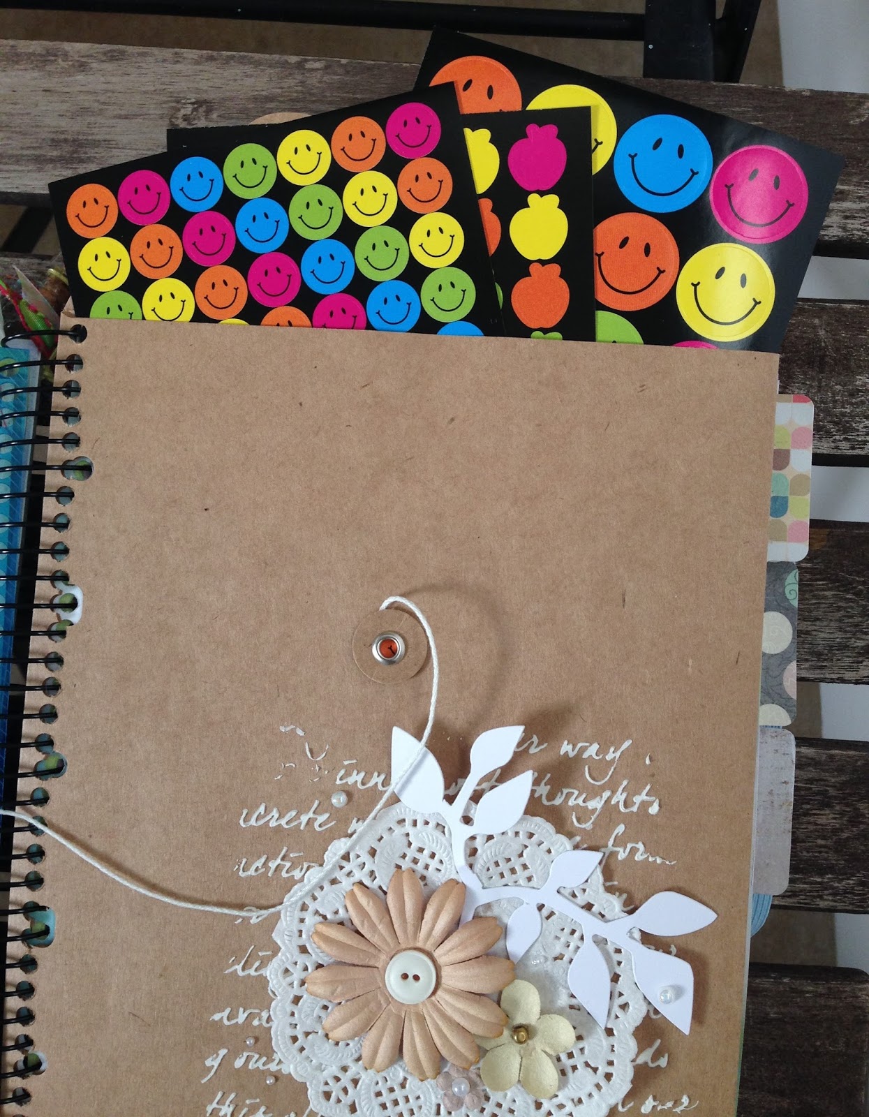 LIBRETA COLORIDA - MI MUNDO SCRAP