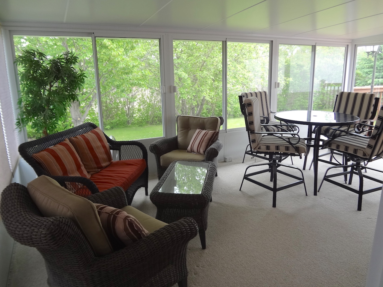 11 Irwin Drive, Carman MB Royal LePage Legacy Realty