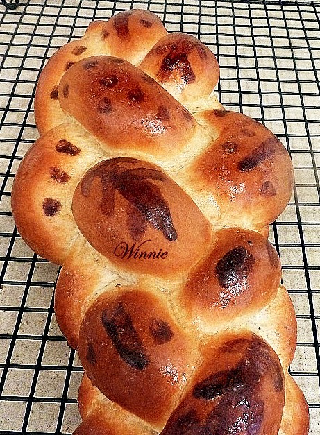 Extra Rich and Decorated Challah