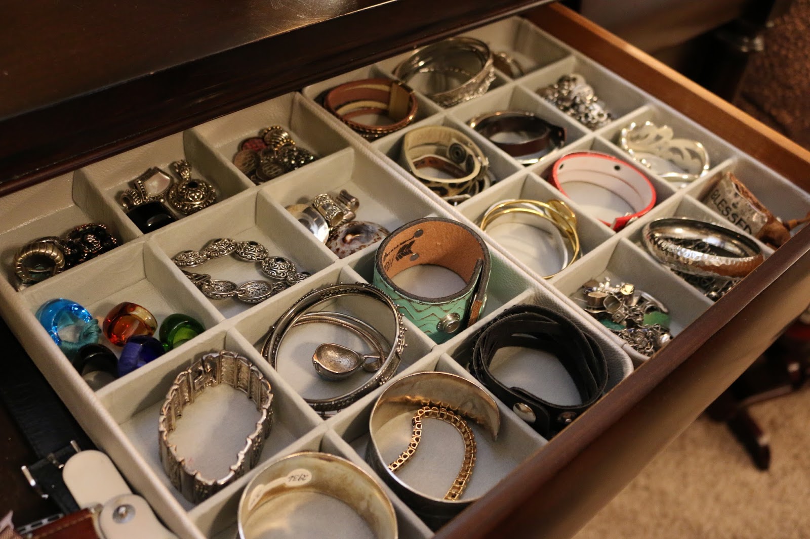 How I Organize My... Jewelry My Glittery Heart
