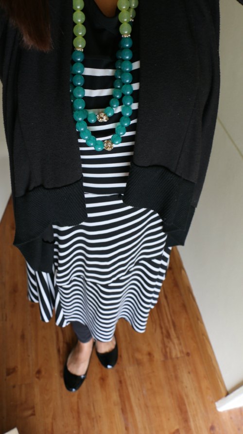 http://sweethaute.blogspot.com/2015/03/asymmetrical-stripes-link-up-cache.html