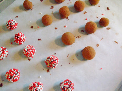 Making Chocolate Truffles, the perfect artisan gift for the holidays!