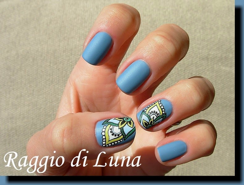 Raggio di Luna Nails: Mandala detail manicure