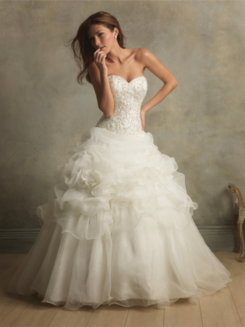 How To Get The Perfect  Wedding  Gown  For Your Body  Types  