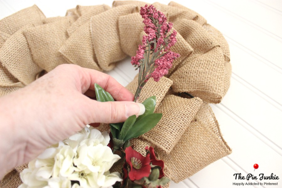 how to make a burlap wreath