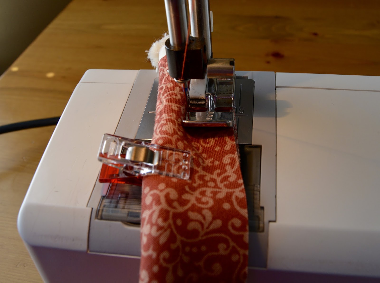 Roonie Ranching Jumbo Piping Pillow Sewing Tutorial