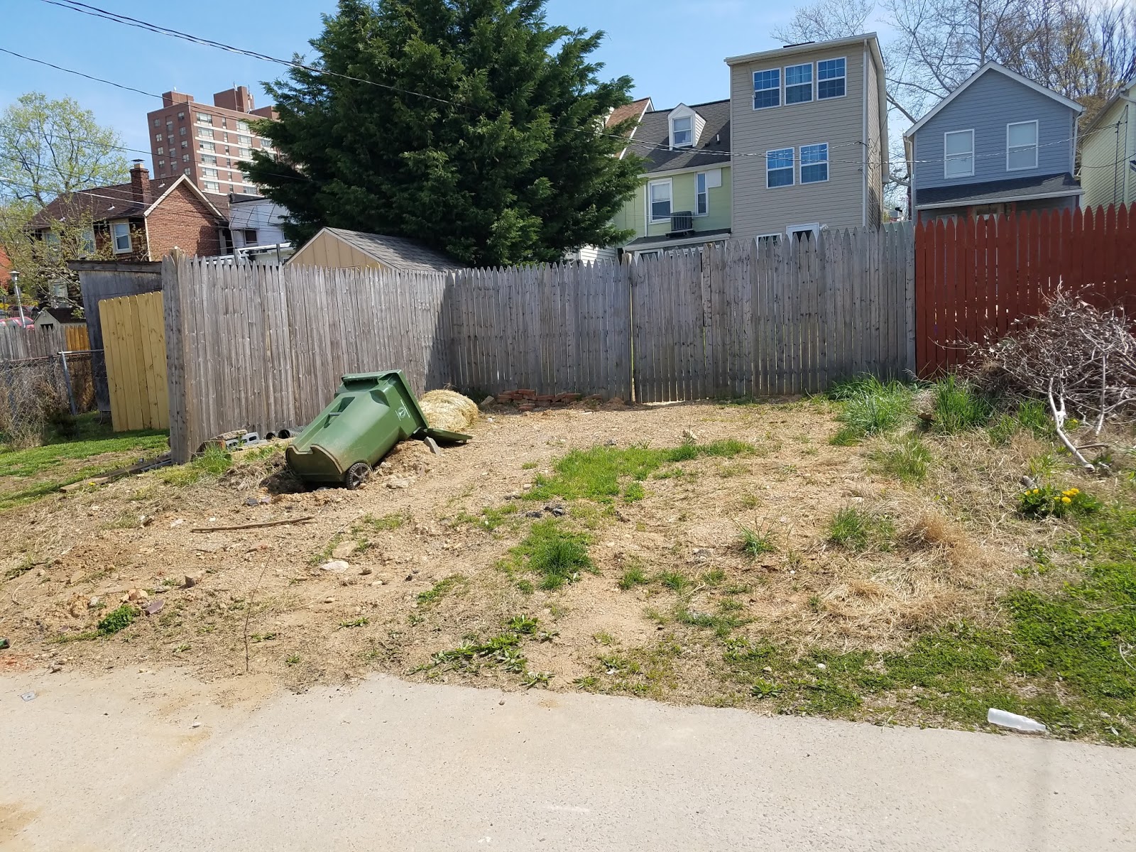 Custom Stoneworks & Design Inc. Gravel Driveway Parking Pad in Baltimore