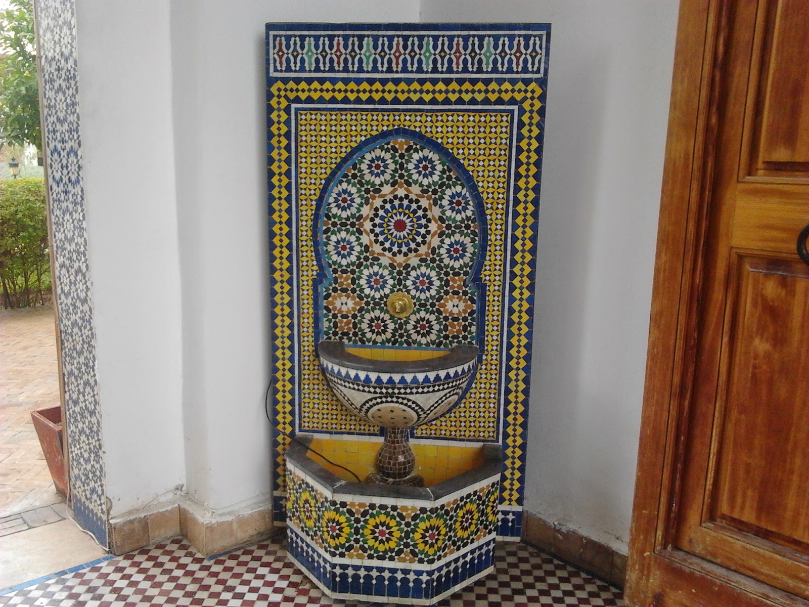 Fontaine Murale Avec Zellige De Fes 1 20 80 750euro Planete Artisanat
