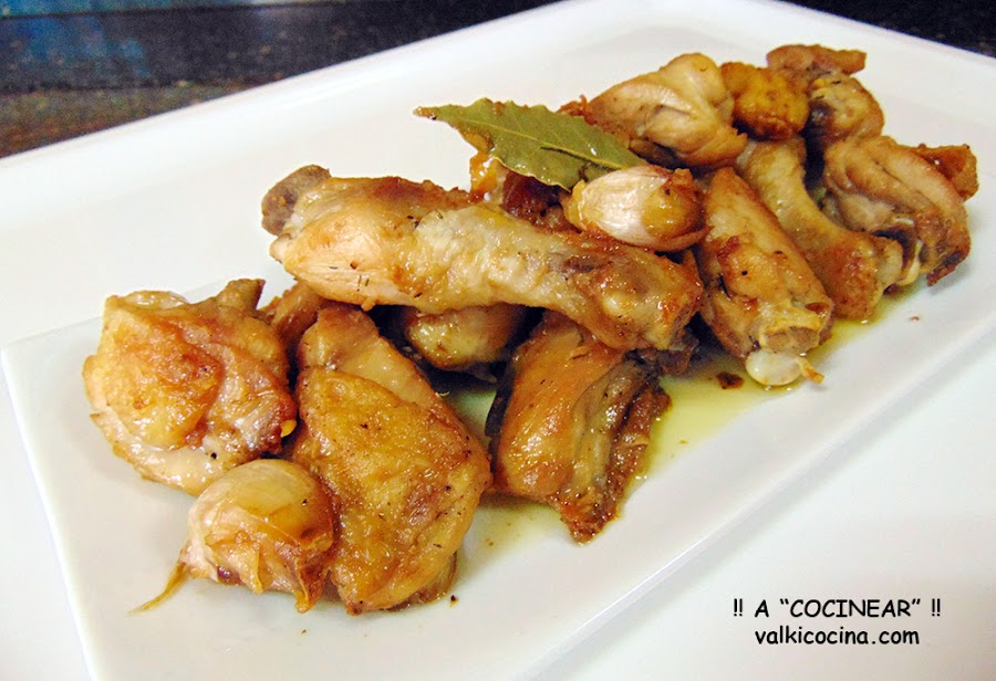 Pollo al ajillo