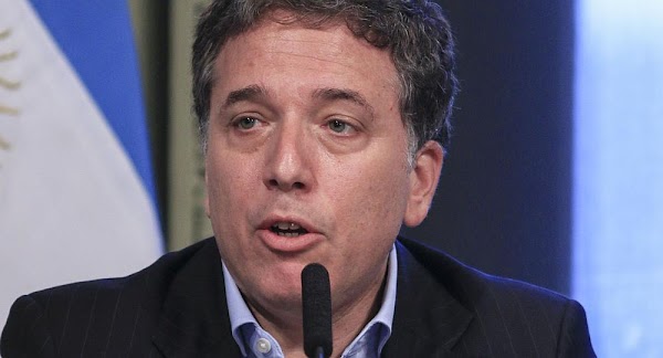 Dujovne prevé recortes por otros 10 mil millones Dujovne prevé recortes por otros 10 mil millones