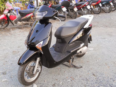 Mẫu sơn xe Honda SCR 2009