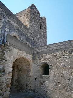 Μεσαιωνικός Πύργος στις Ροβιές