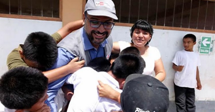 MINEDU: Ministro de Educación anuncia nuevas medidas para frenar la violencia en colegios públicos y privados - www.minedu.gob.pe MINEDU: Ministro de Educación anuncia nuevas medidas para frenar la violencia en colegios públicos y privados - www.minedu.gob.pe