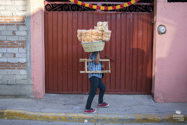 vendedor de chicharrines en Oaxaca
