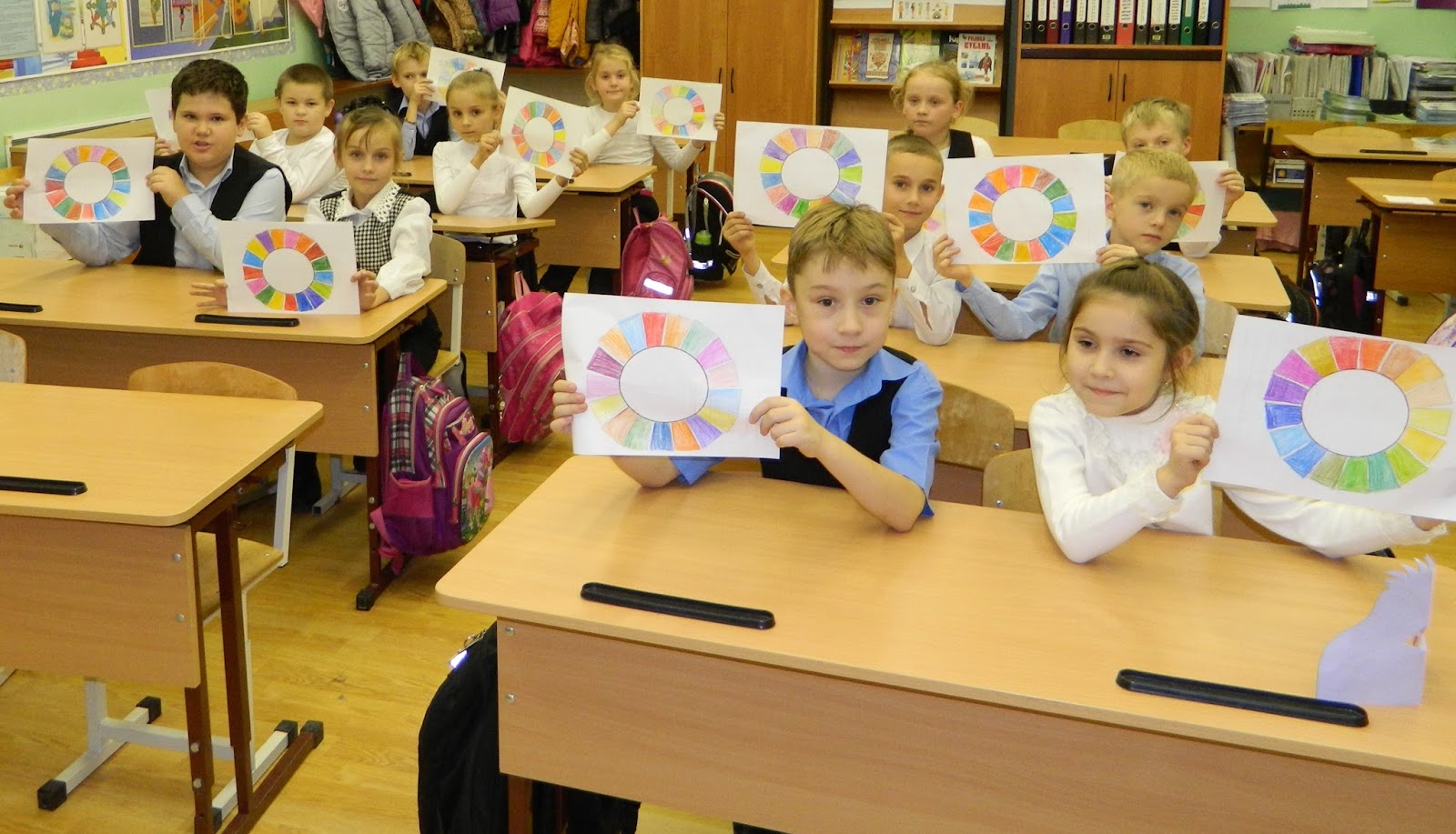 радостный школьник. началочка учитель начальных классов. школа европы уроки экологии. город букв художка. началочка учитель начальных классов.