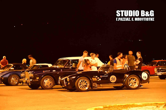 Πανέμορφα κλασικά αυτοκίνητα αντίκες στο Ναύπλιο