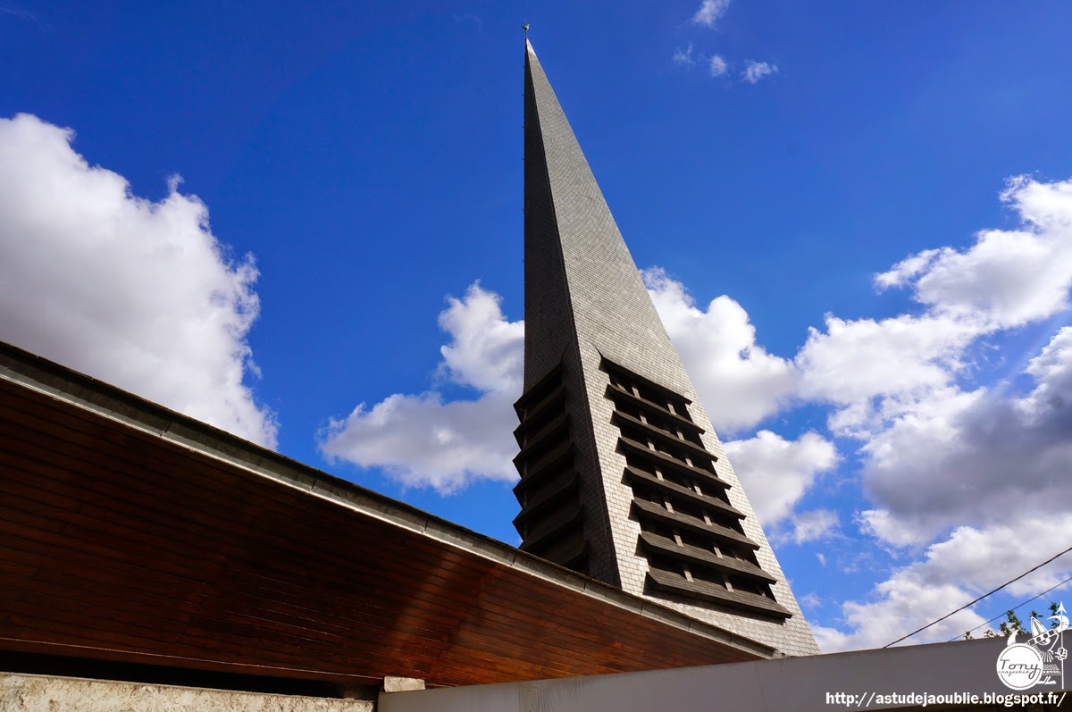 ArnouvillelèsGonesse Église NotreDamedelaPaix