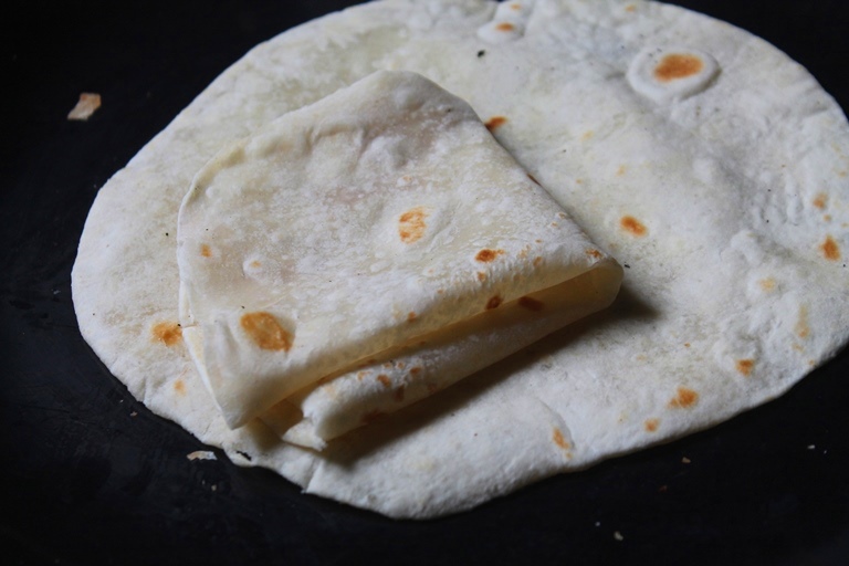 how to make chapati with plain flour