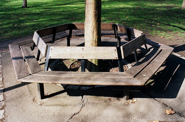 London bench Serpentine Hyde Park
