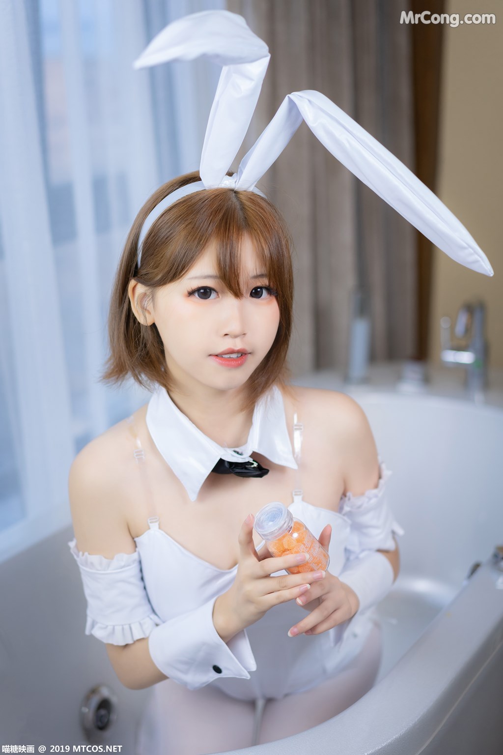 [MTCos] 喵糖映画 Vol.041: 白色兔女郎 (42P)