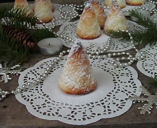 Кокосовое печенье «Рождественские ёлочки»