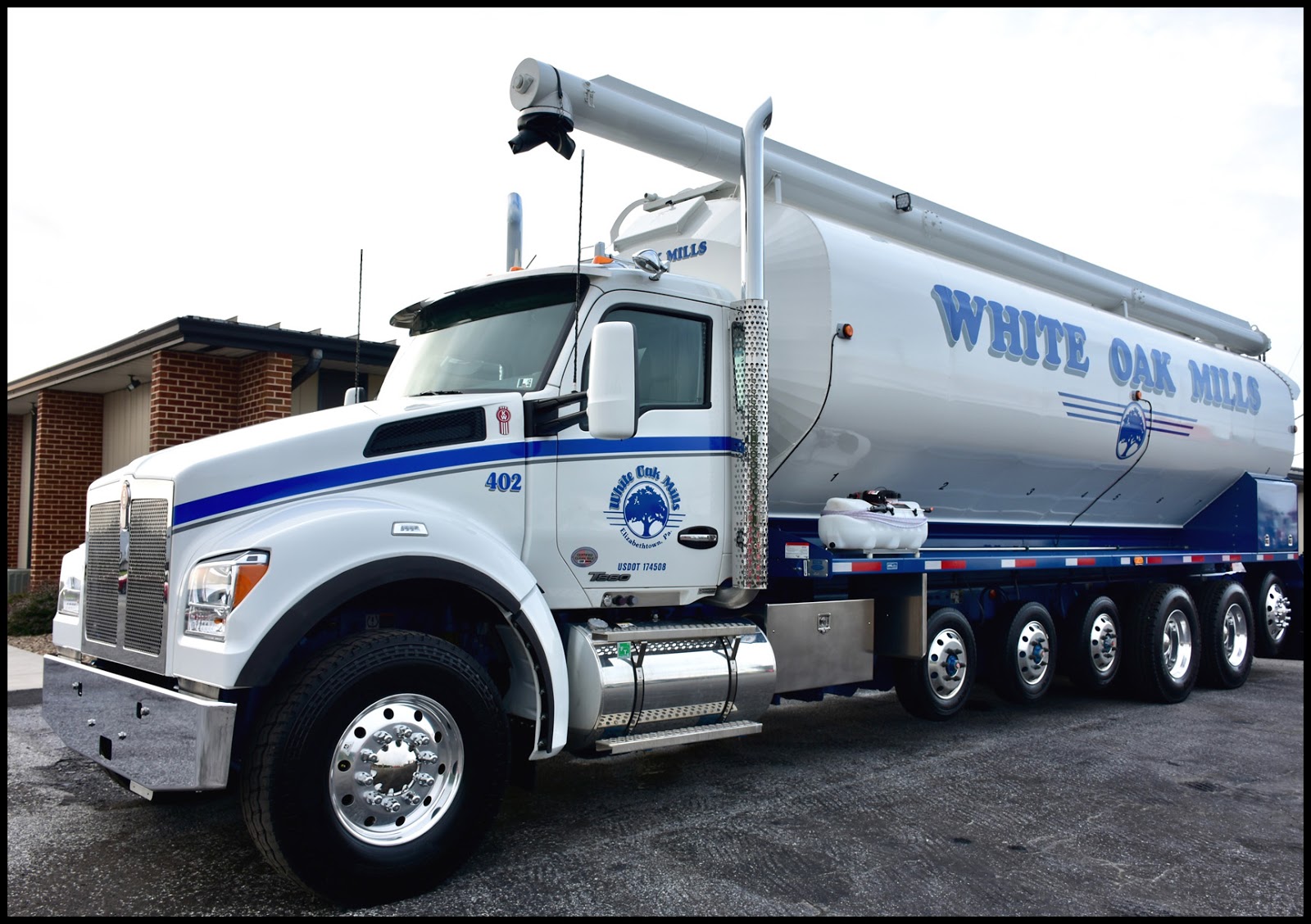 Blog White Oak Mills 7Axle Kenworth T880S Straight Truck