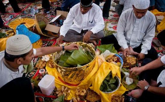 WONDERFUL INDONESIA: Wisata Belanja Dan Kuliner Di Aceh Besar