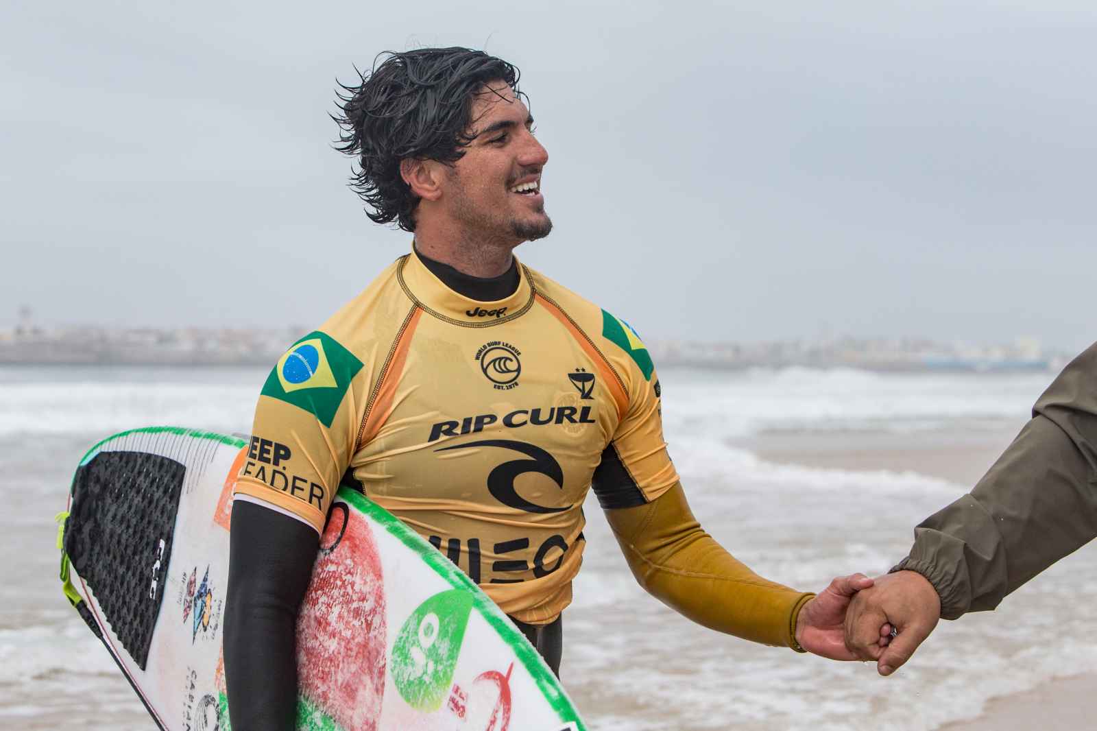 Highlights from Day 1 at the #MEORipCurlPro Portugal 🇵🇹
