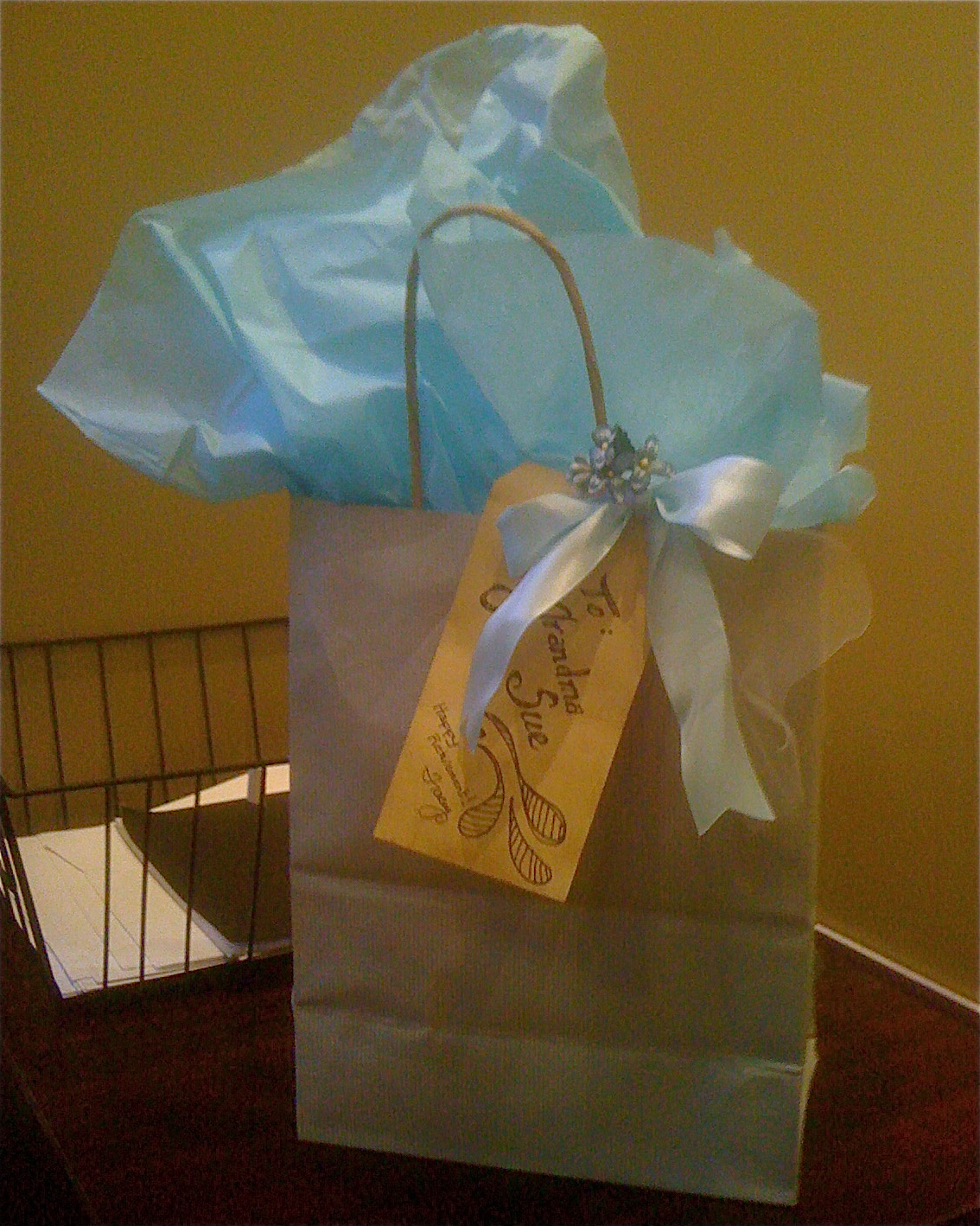 Notes from A Cottage Industry Super fast and easy charming gift wrap job.