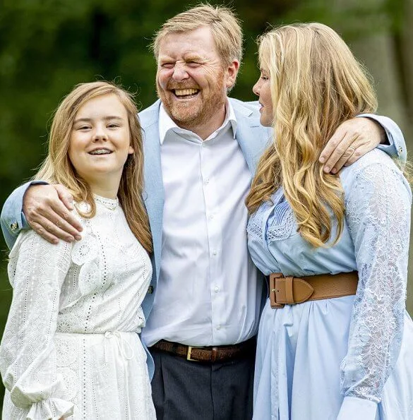 Princess Amalia in Self-portrait dress. Princess Alexia in Tommy Hilfiger dress. Princess Ariane in Maje dress. Queen Maxima