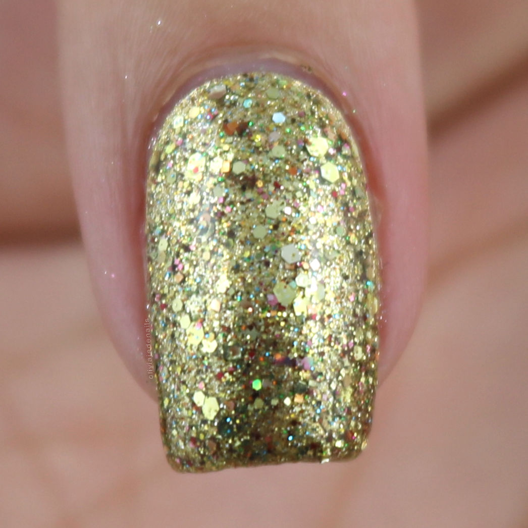 Shimmer Tracy (over Zoya Ziv) swatched by Olivia Jade Nails