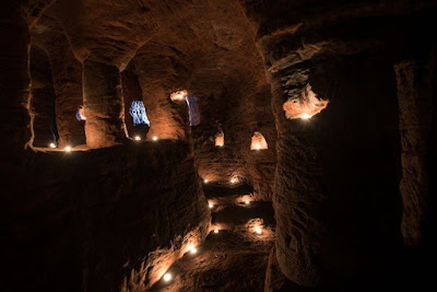 Мистериозните пещери Кейнтън в Англия Caynton-caves-12