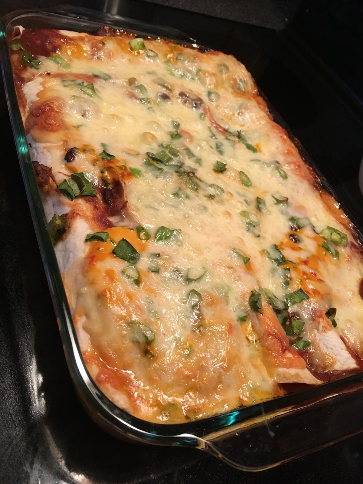 Maman Mélanie cuisine Enchiladas au boeuf effiloché et haricots noirs