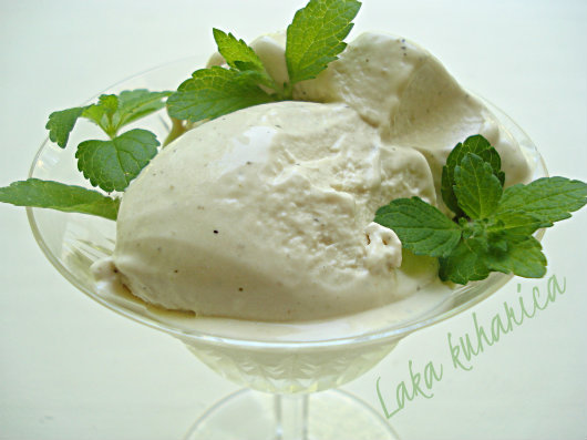 Green tea ice cream by Laka kuharica: delicate green tea flavor translates to a light, delicious and refreshing ice cream.