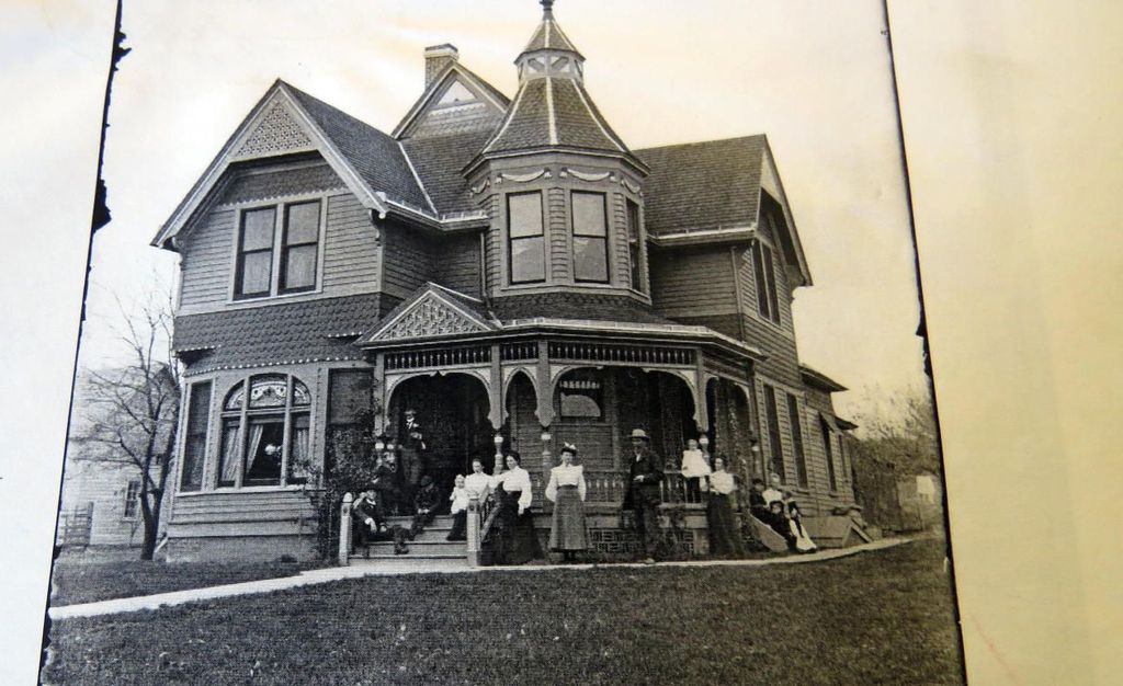Sweet House Dreams 1890 Victorian in Glenwood, Iowa