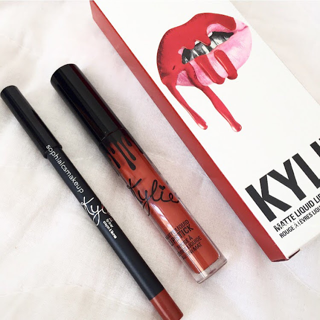 Kylie Cosmetics Lip Kit in 22