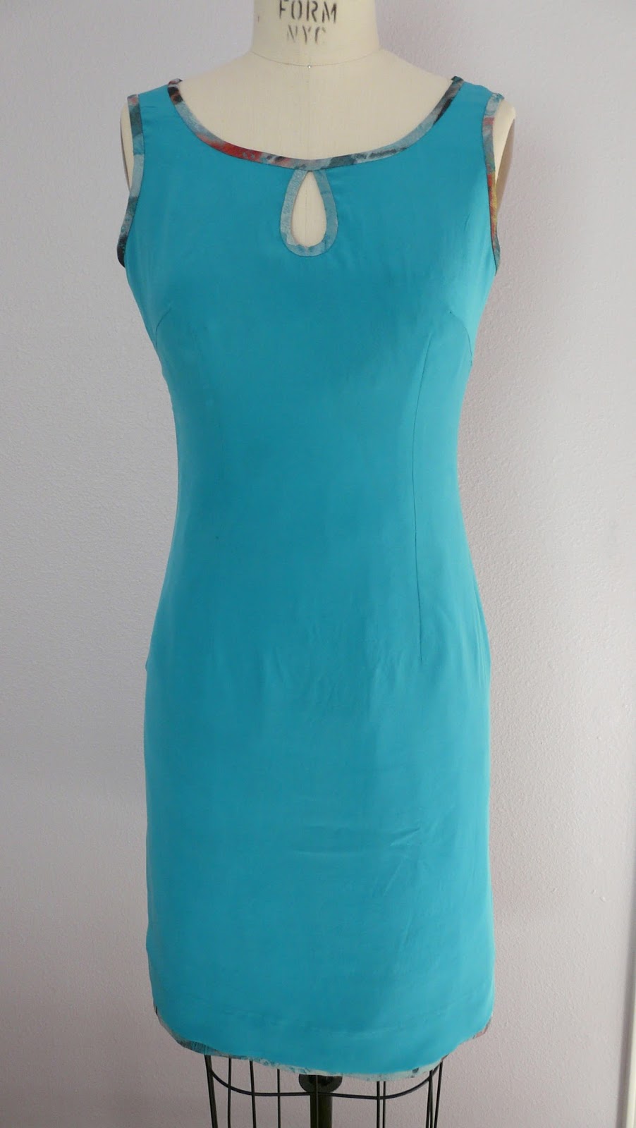 Amanda's Adventures in Sewing: NewLook 6643 - Aqua brocade dress w ...