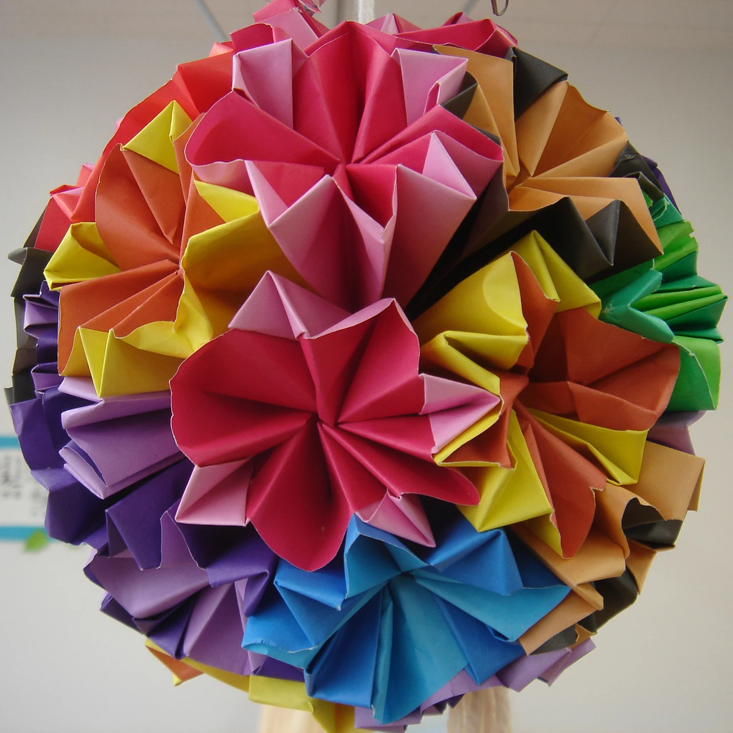 Mengenal Jenis-Jenis Melipat Kertas (Origami)