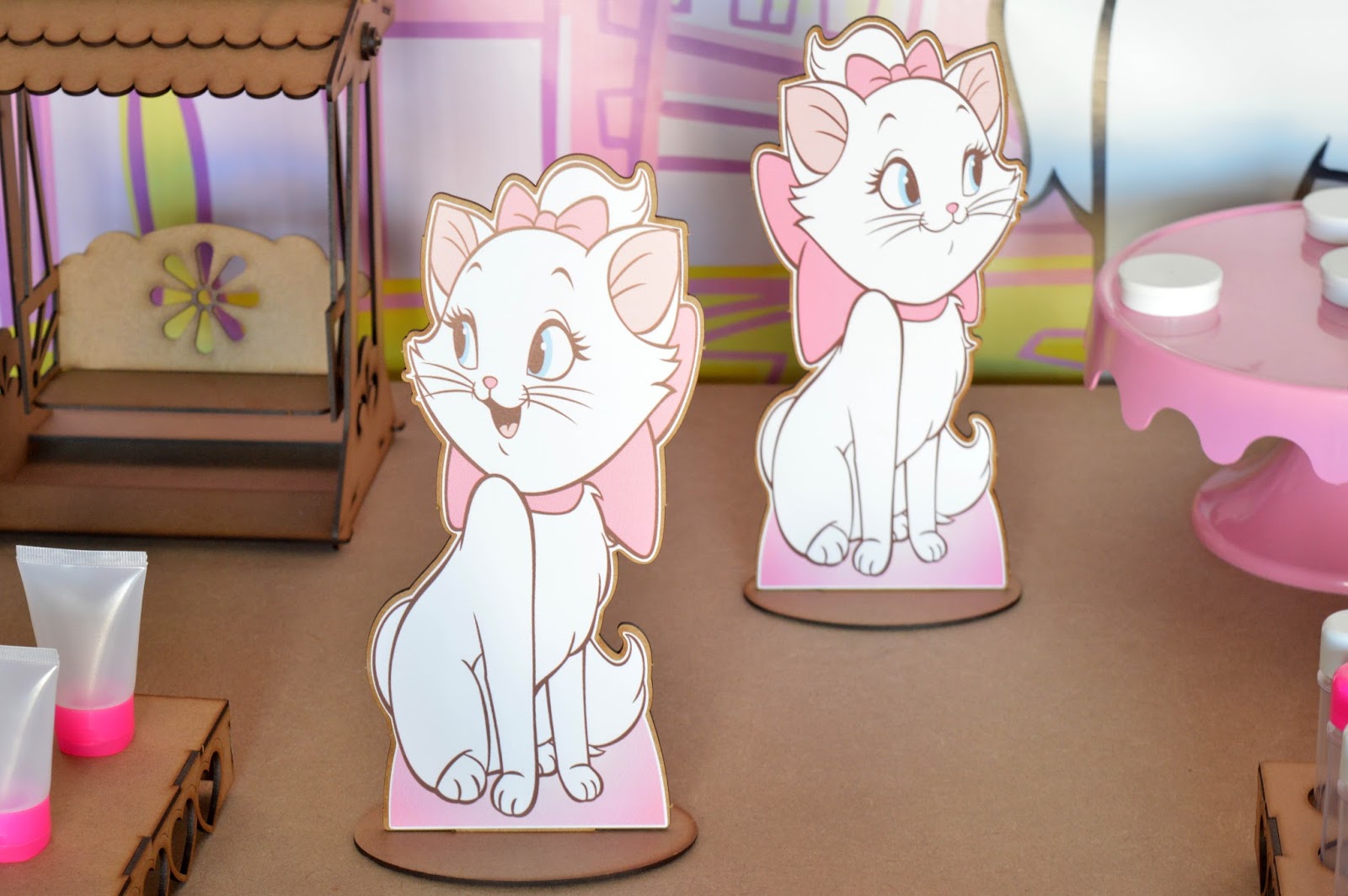 4 ideias para uma decoração delicada da gatinha Marie – Blog Fabrika de  Festa