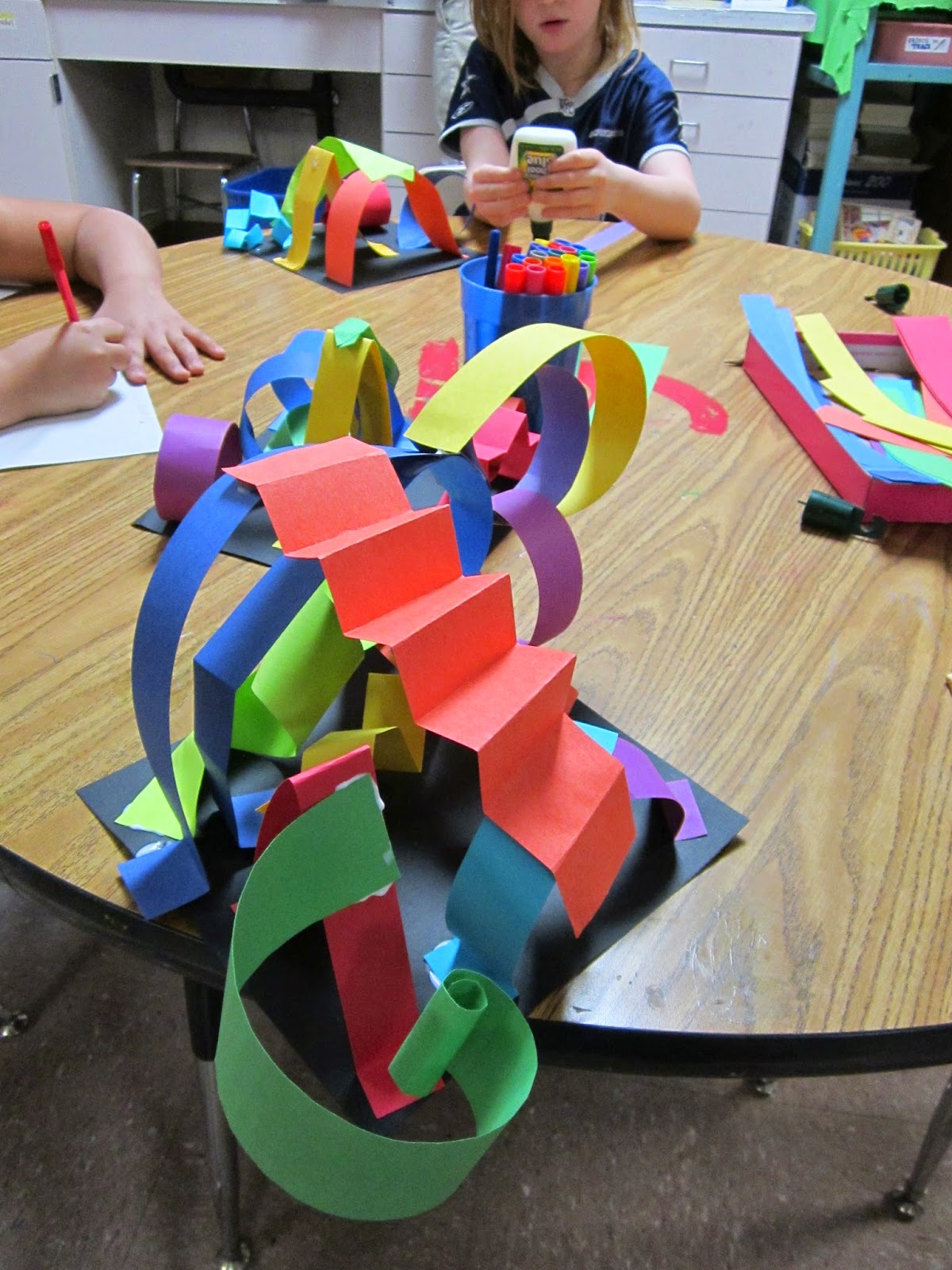 Art essay themes picture