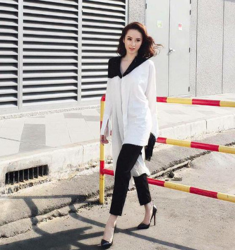 3 sao nữ có sự lột xác rõ rệt nhất về phong cách thời trang trong thời gian qua - Ảnh 12 3 sao nu co su lot xac ro ret nhat ve phong cach thoi trang trong thoi gian qua - Anh 12