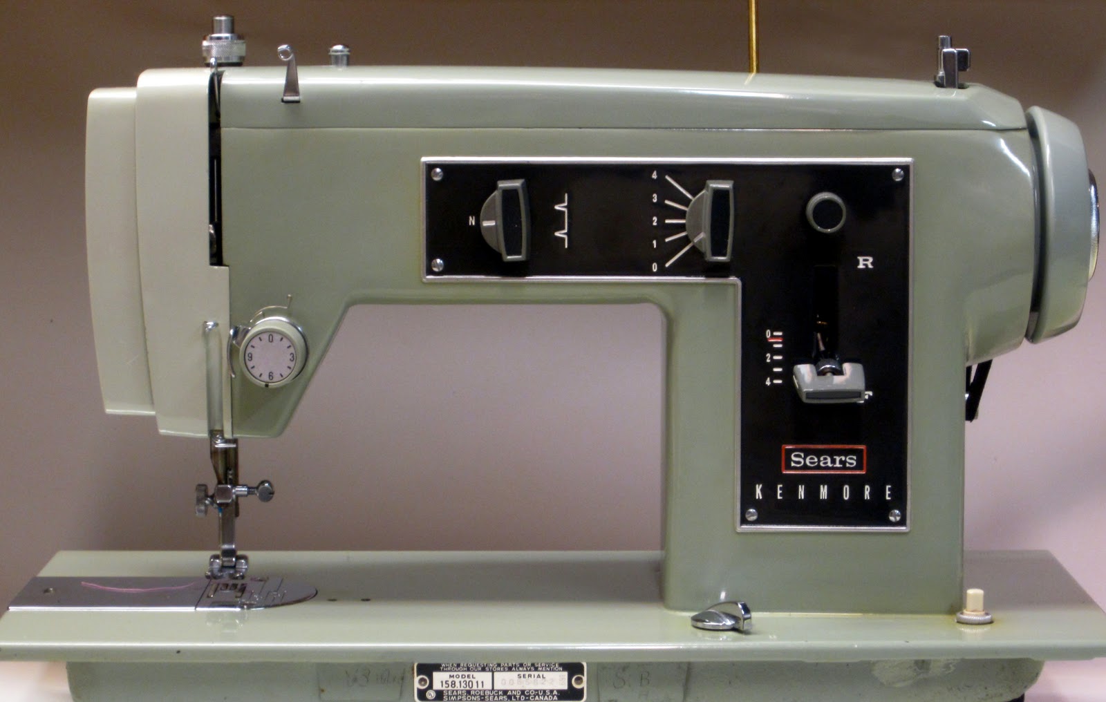 MI Vintage Sewing Machines: Kenmore 158.13011 (1969)