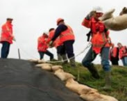 foto cover Deining en doorbraak : 25 tot en met 29 september 2017: multi-evaluatierapport platform crisisbeheersing waterschappen Midden-Nederland foto cover Deining en doorbraak : 25 tot en met 29 september 2017: multi-evaluatierapport platform crisisbeheersing waterschappen Midden-Nederland