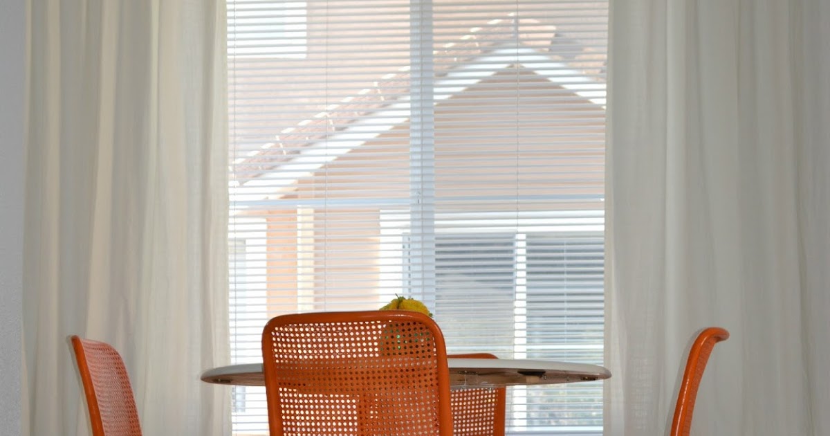 BREAKFAST NOOK: NEW PEDESTAL TABLE