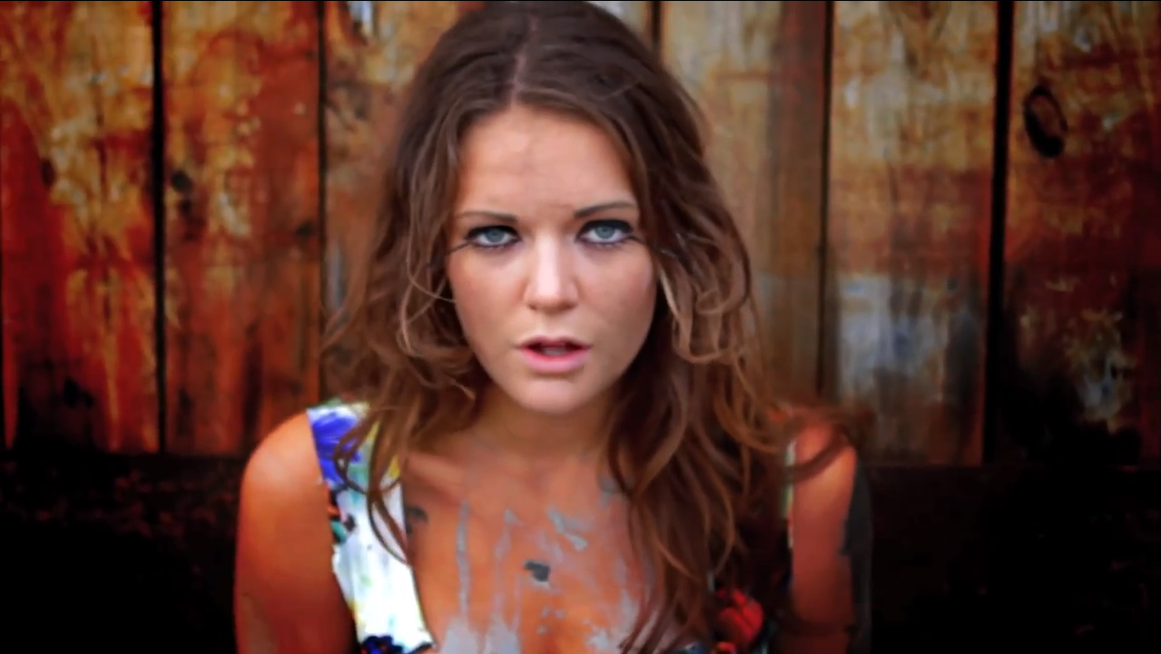 Video: Tove Lo - Habits (Stay High)
