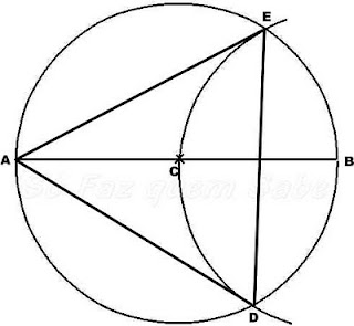 Os pontos A, D e E são os vértices de um triângulo equilátero. Ao uni-los teremos o triângulo inscrito na circunferência