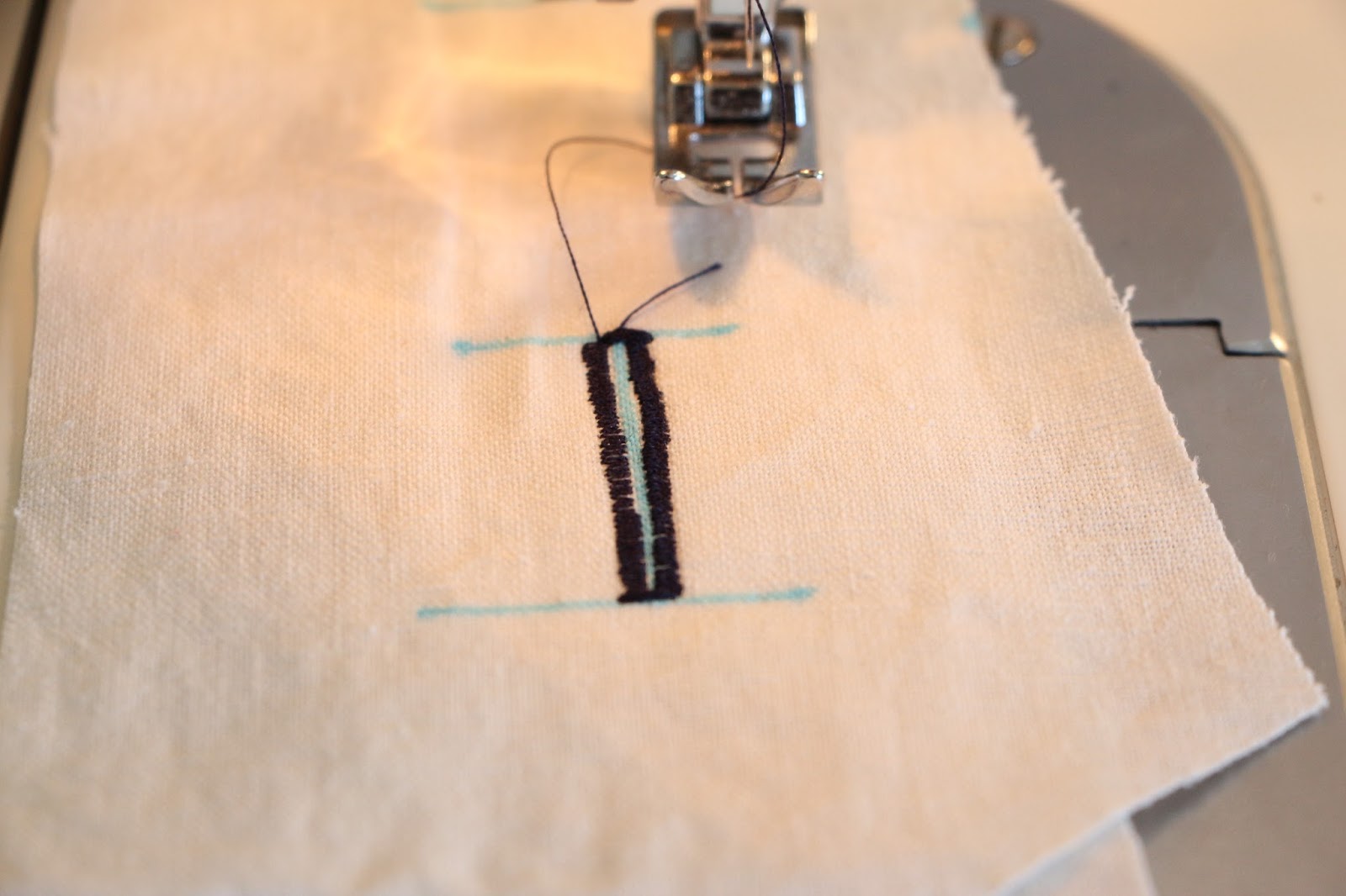 How to Sew a Buttonhole Without a Special Foot! Palindrome Dry Goods